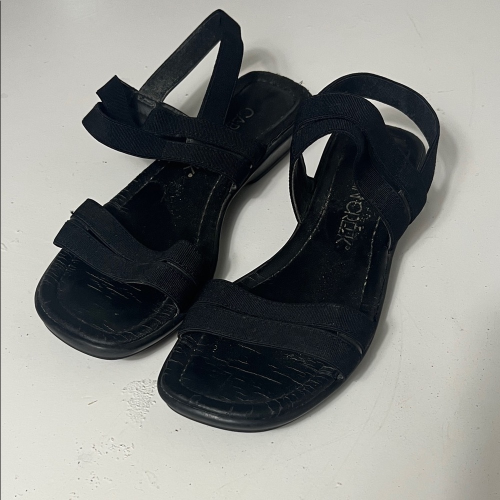 Cabin Creek Sz 5.5 Black Strappy Slip On Open Tie Slight Heel Sandal